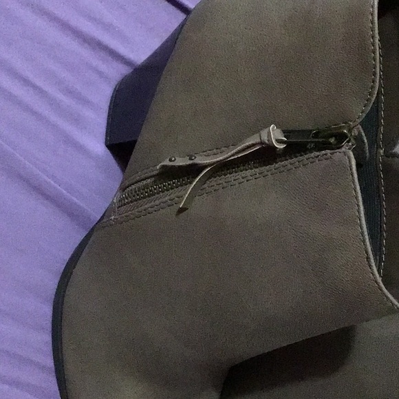 Charlotte Russe Keira boots new in box size 10 taupe new in box - Picture 4 of 5